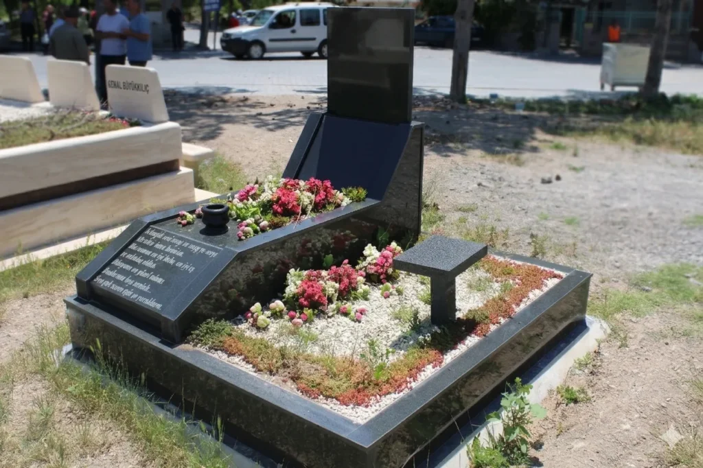 Gölbaşı Mezarlığı kışa dayanıklı granit mezar yapımı