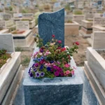 Karşıyaka Mezarlığı granit mezar modelleri ve fiyatları