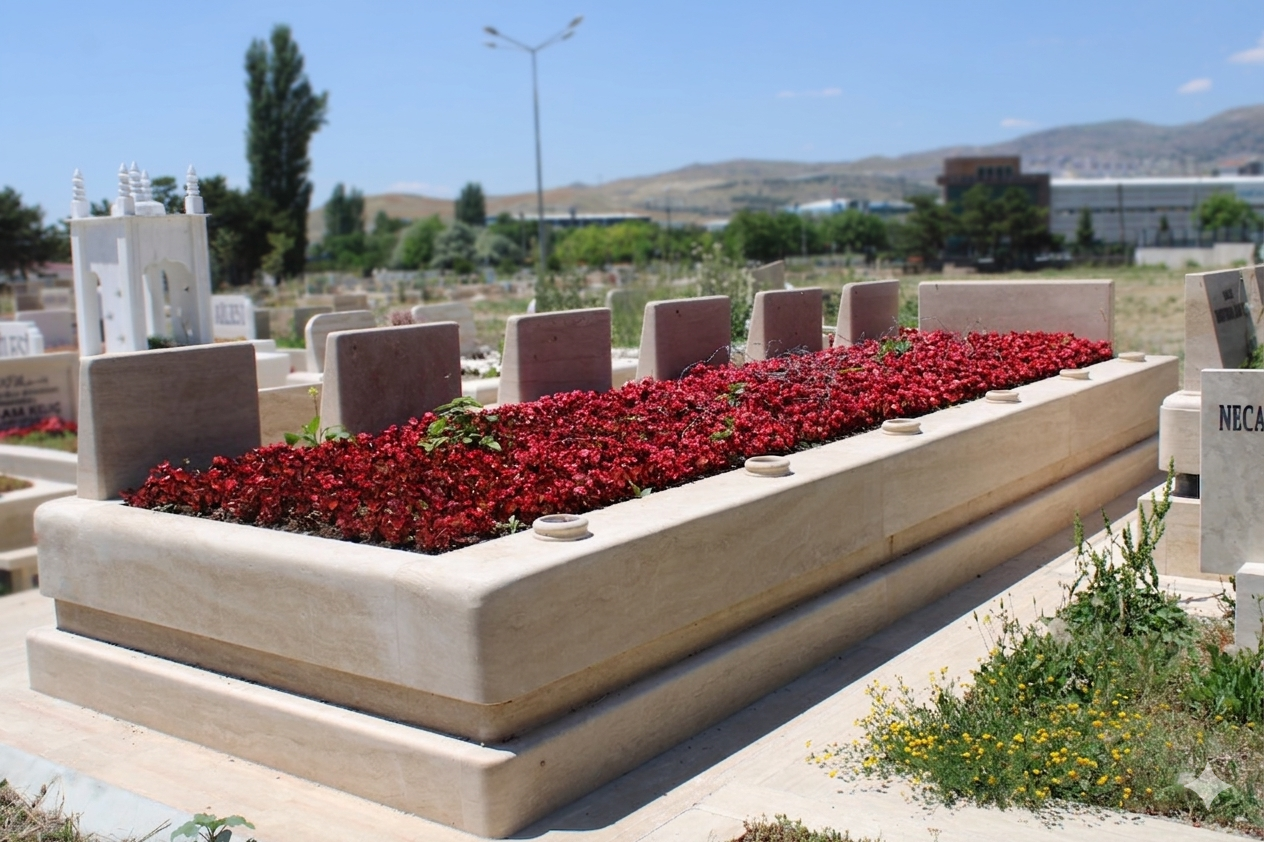 Kırşehir Mezar Yapımı ve Bakım Hizmetleri